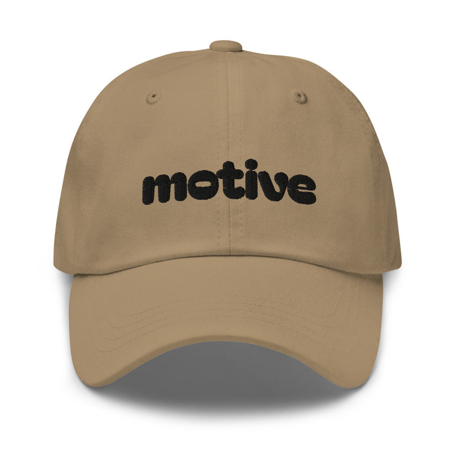 motive cap caqui con logo bordado en relieve negro